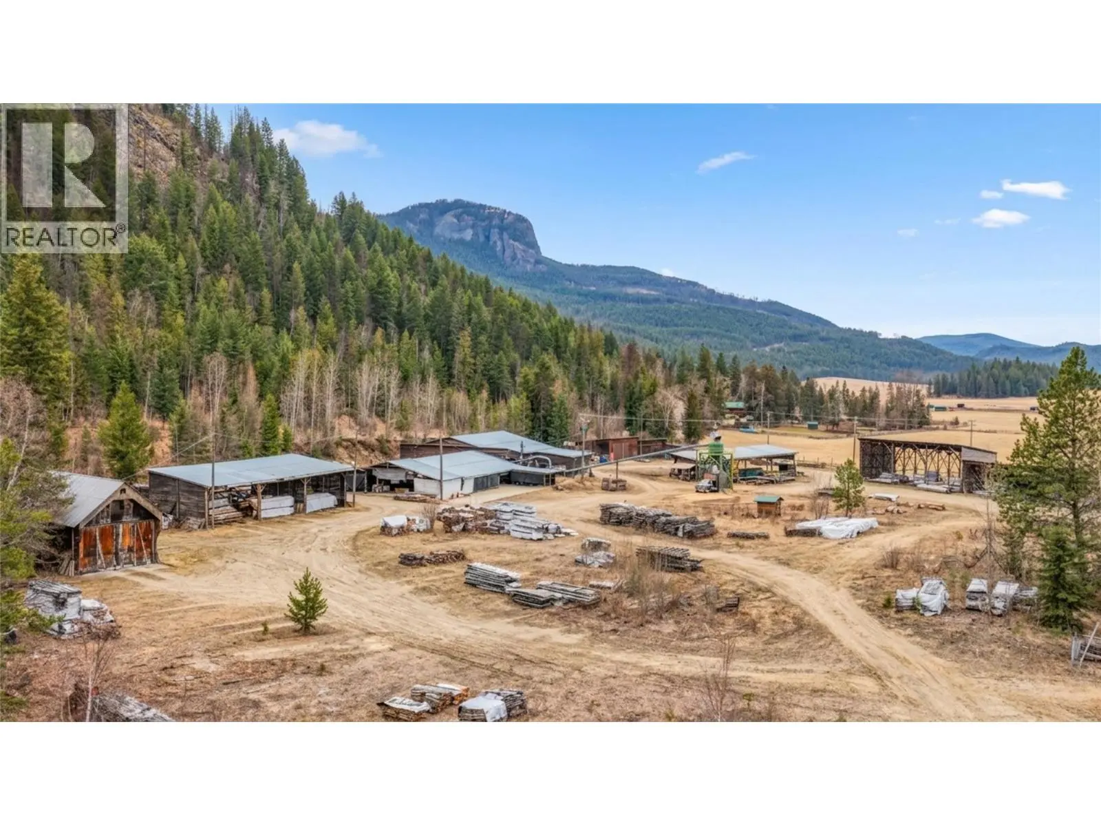 17 Bear Valley Road. Lumby, British Columbia