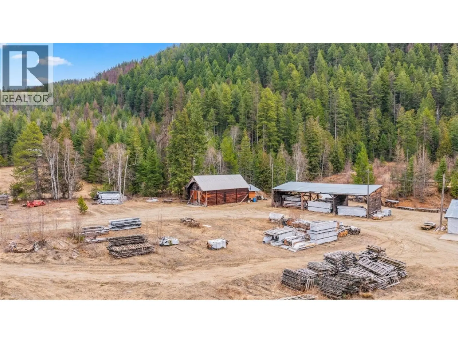17 Bear Valley Road. Lumby, British Columbia