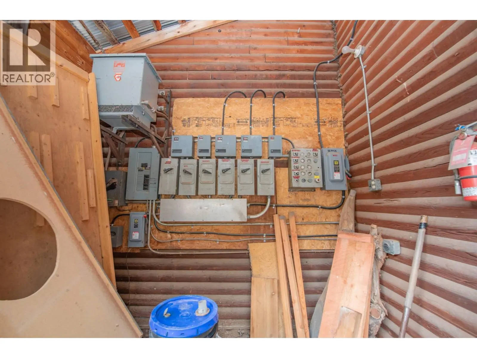 17 Bear Valley Road. Lumby, British Columbia