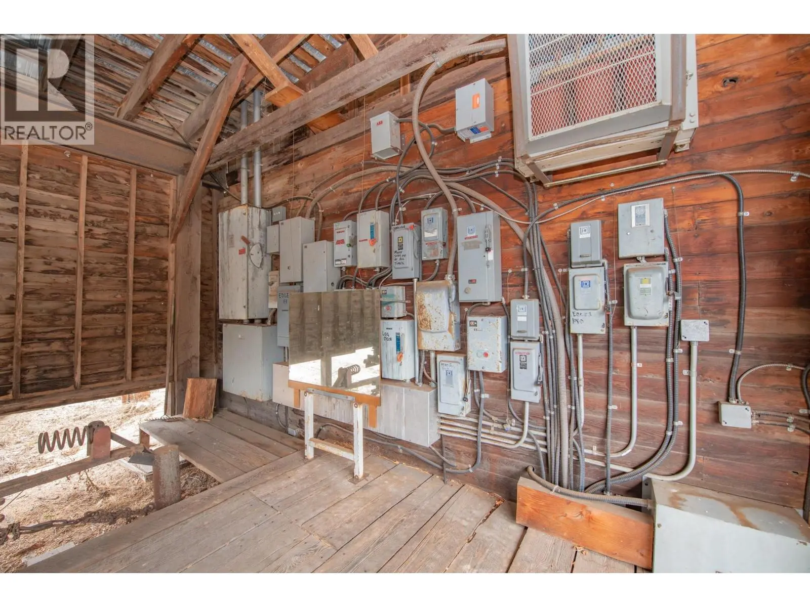 17 Bear Valley Road. Lumby, British Columbia