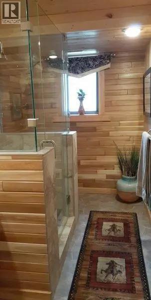 17 Bear Valley Road. Lumby, British Columbia