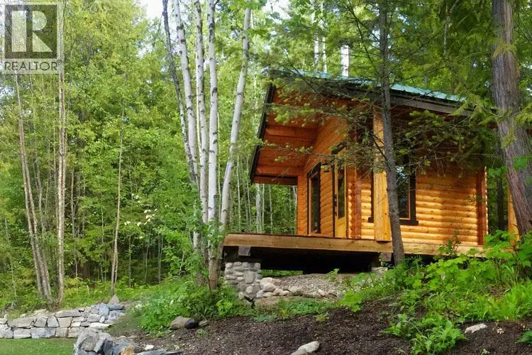 17 Bear Valley Road. Lumby, British Columbia