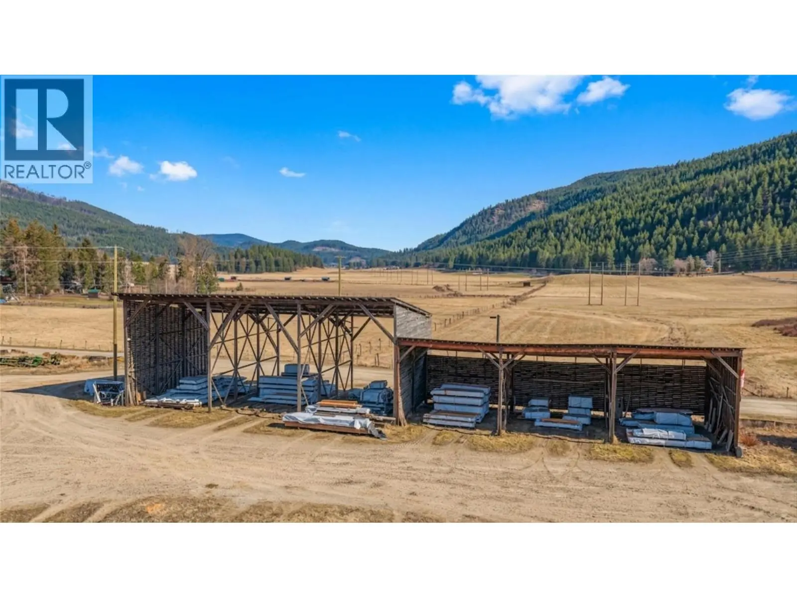 17 Bear Valley Road. Lumby, British Columbia