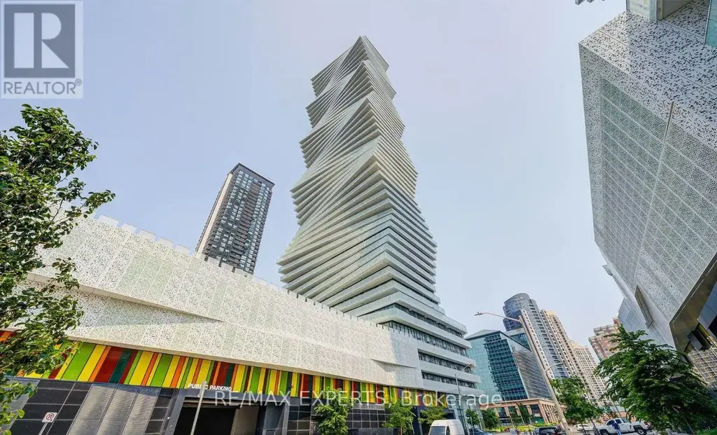 2710 - 3900 Confederation Parkway, Mississauga (City Centre)
