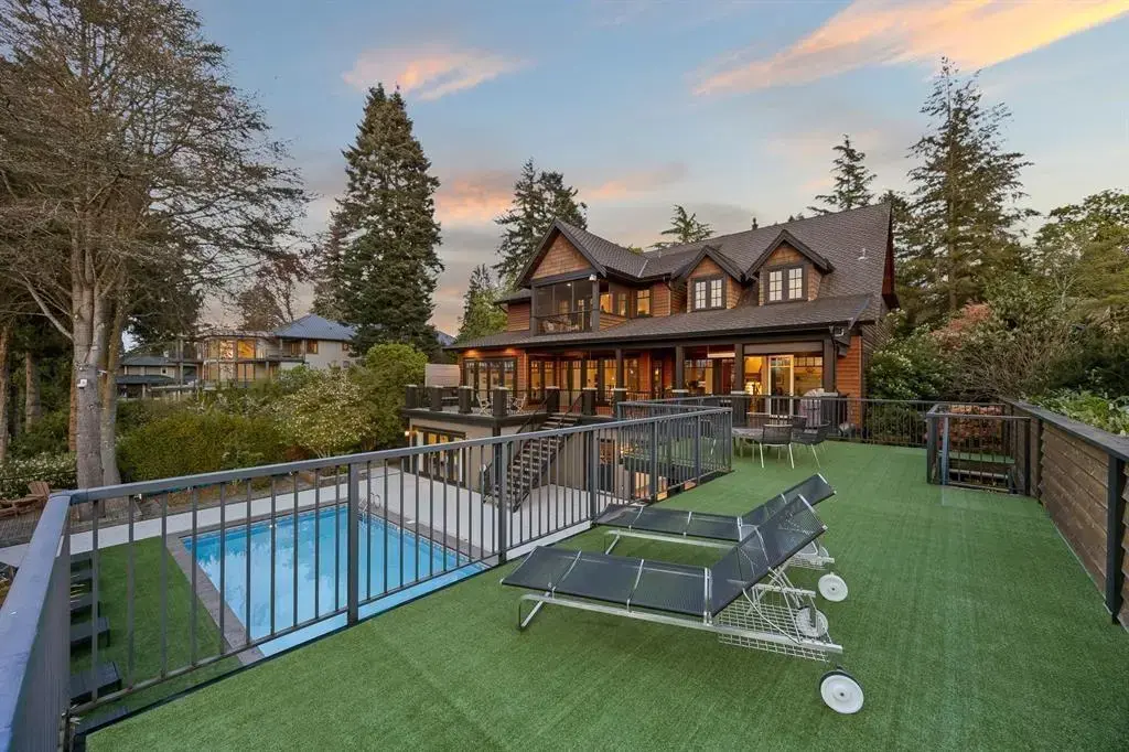 2737 Crescent Drive, Surrey