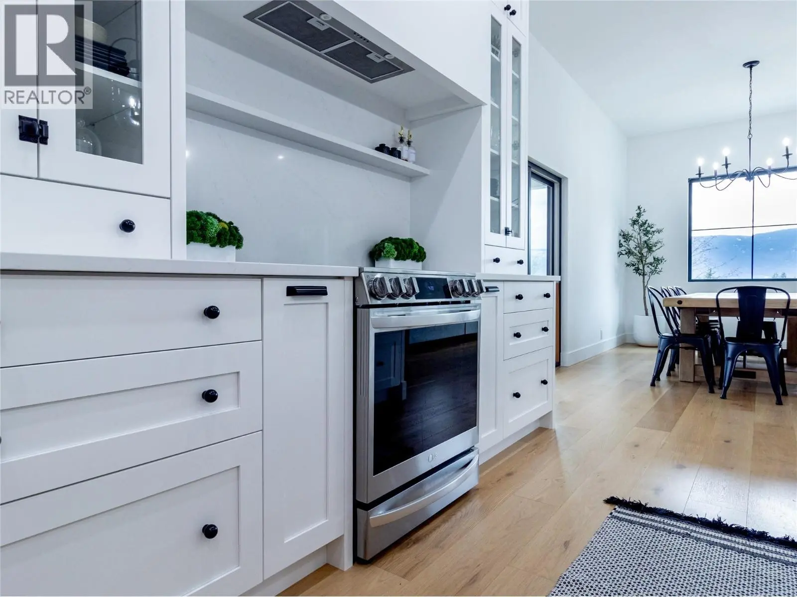 1925 35 Street Ne. Salmon Arm, British Columbia
