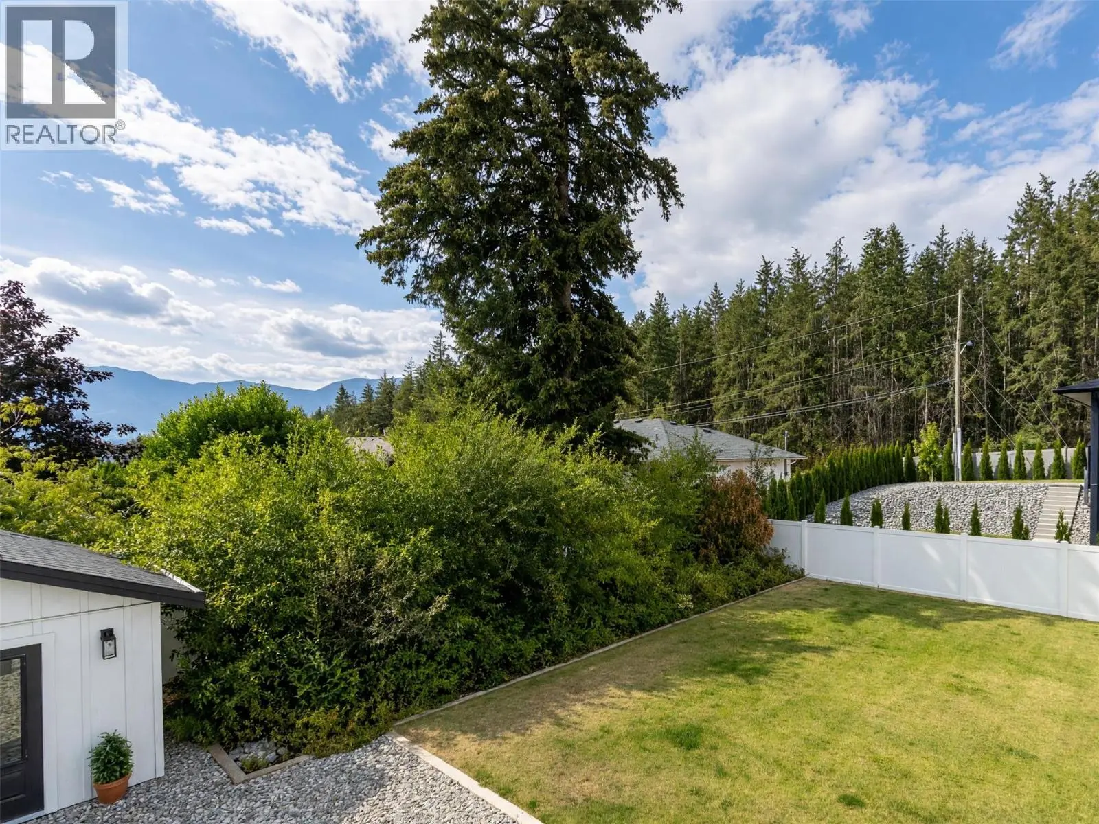 1925 35 Street Ne. Salmon Arm, British Columbia