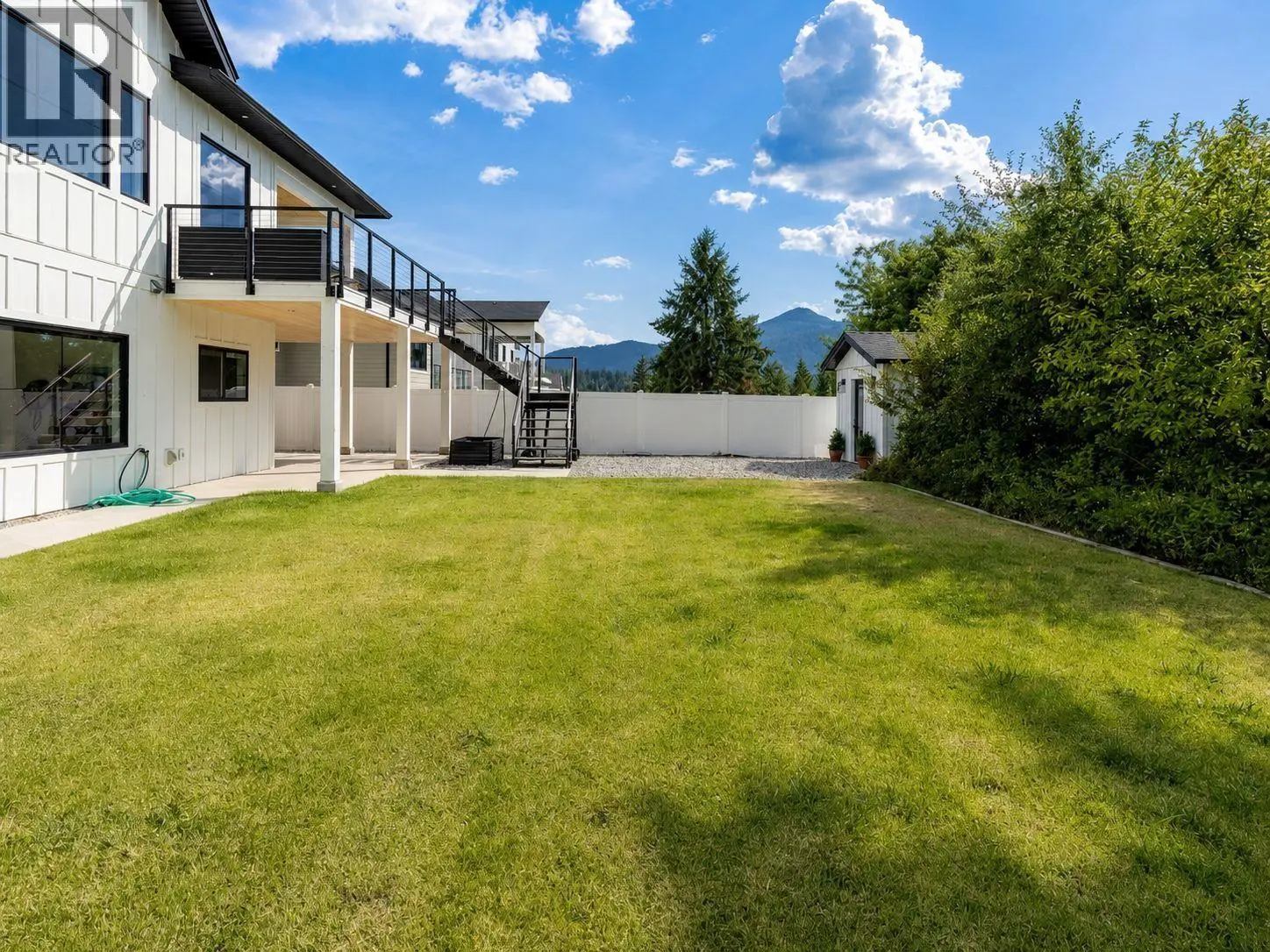 1925 35 Street Ne. Salmon Arm, British Columbia