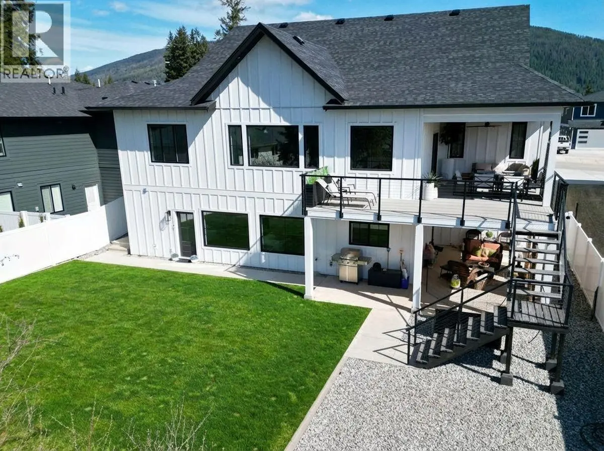 1925 35 Street Ne. Salmon Arm, British Columbia