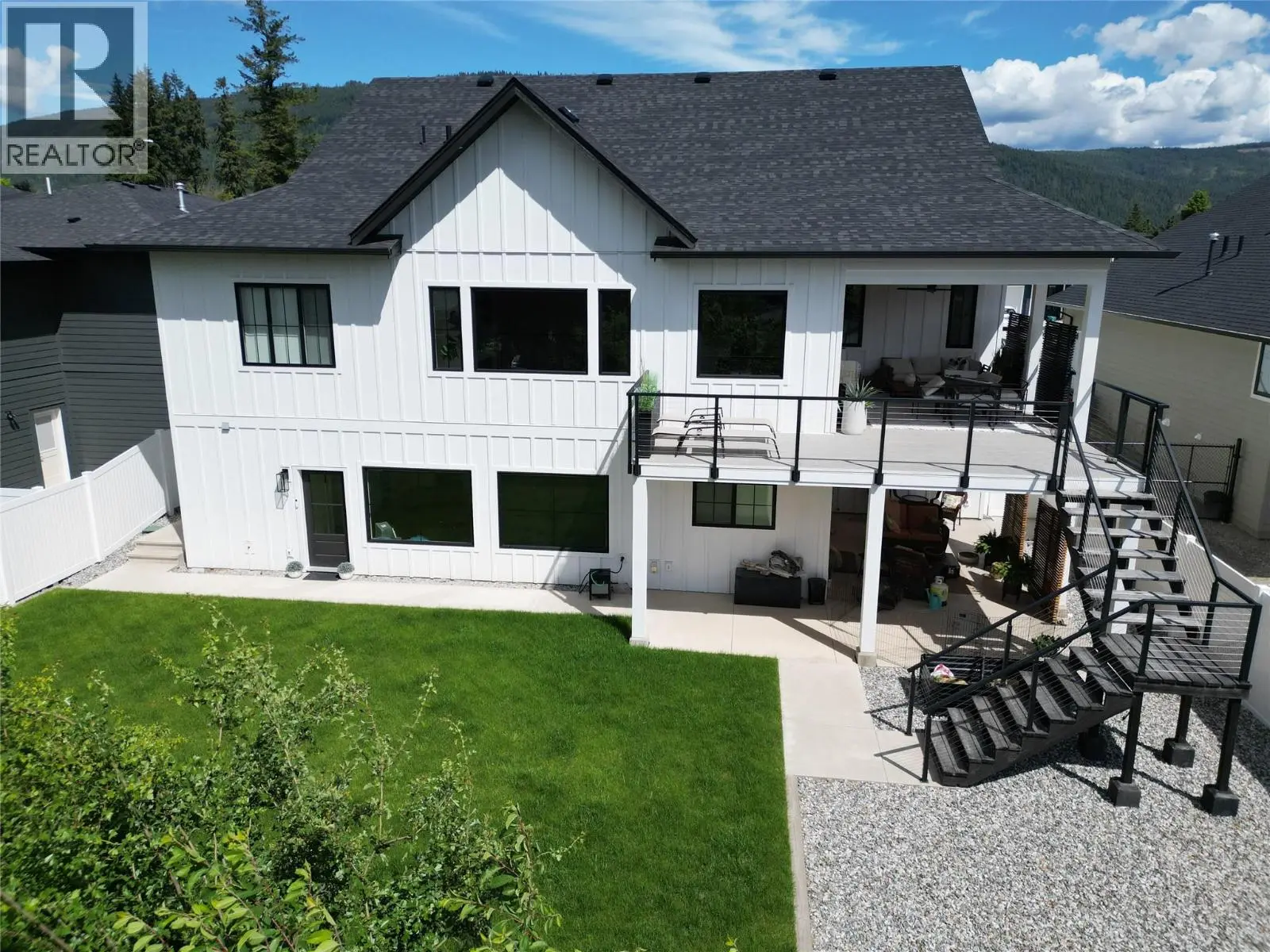 1925 35 Street Ne. Salmon Arm, British Columbia