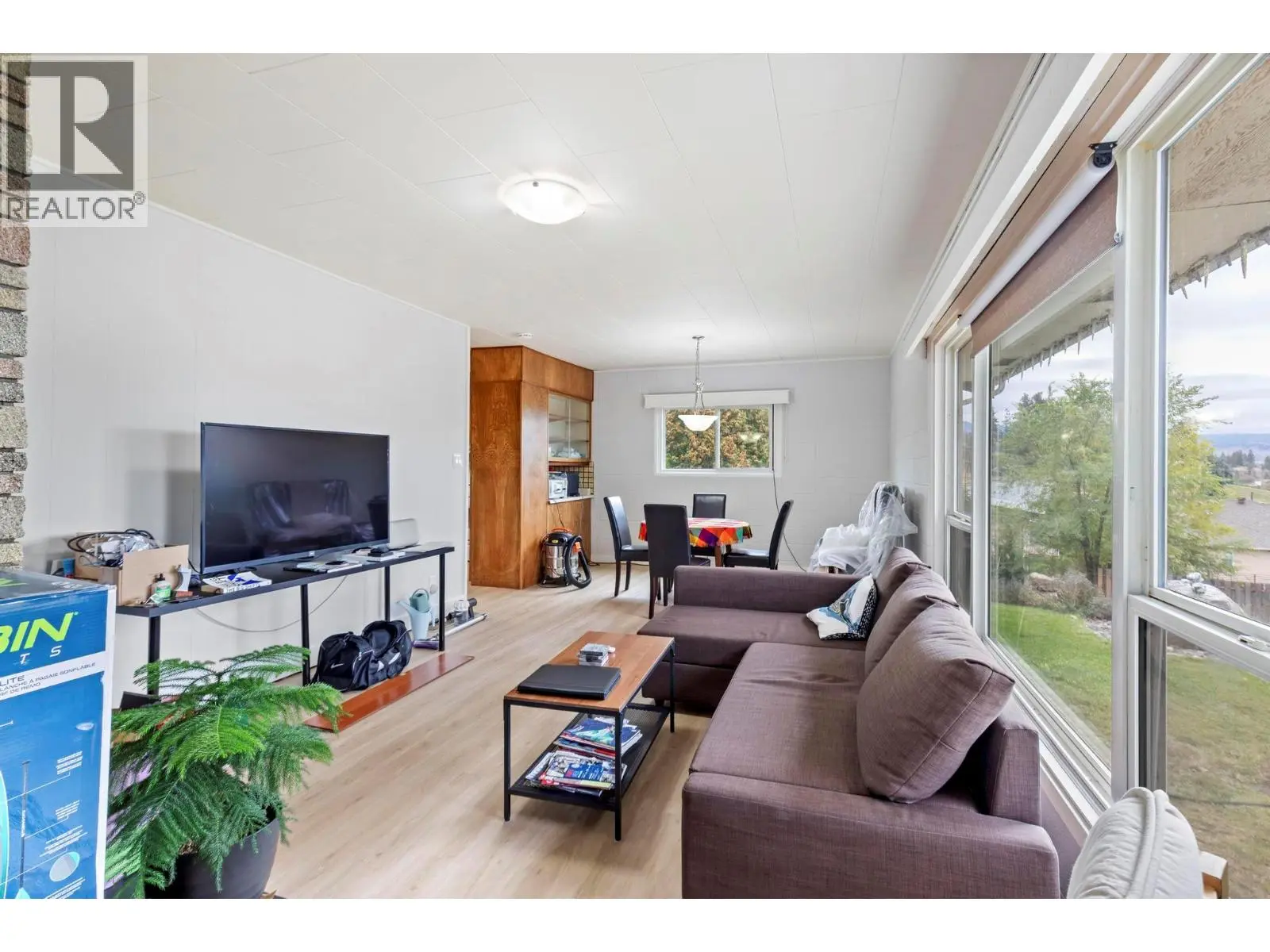 590 Brenda Road. Kelowna, British Columbia