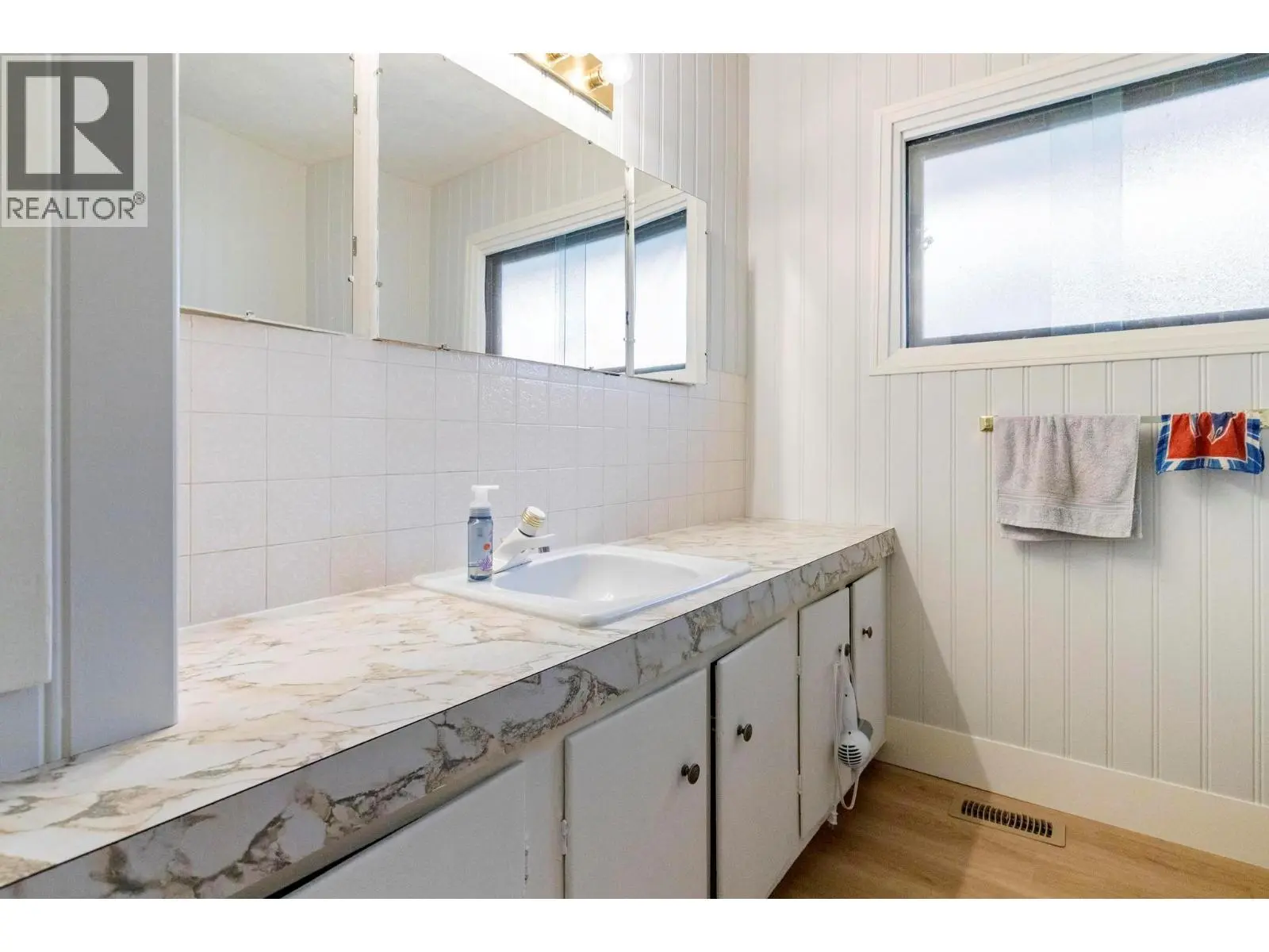 590 Brenda Road. Kelowna, British Columbia