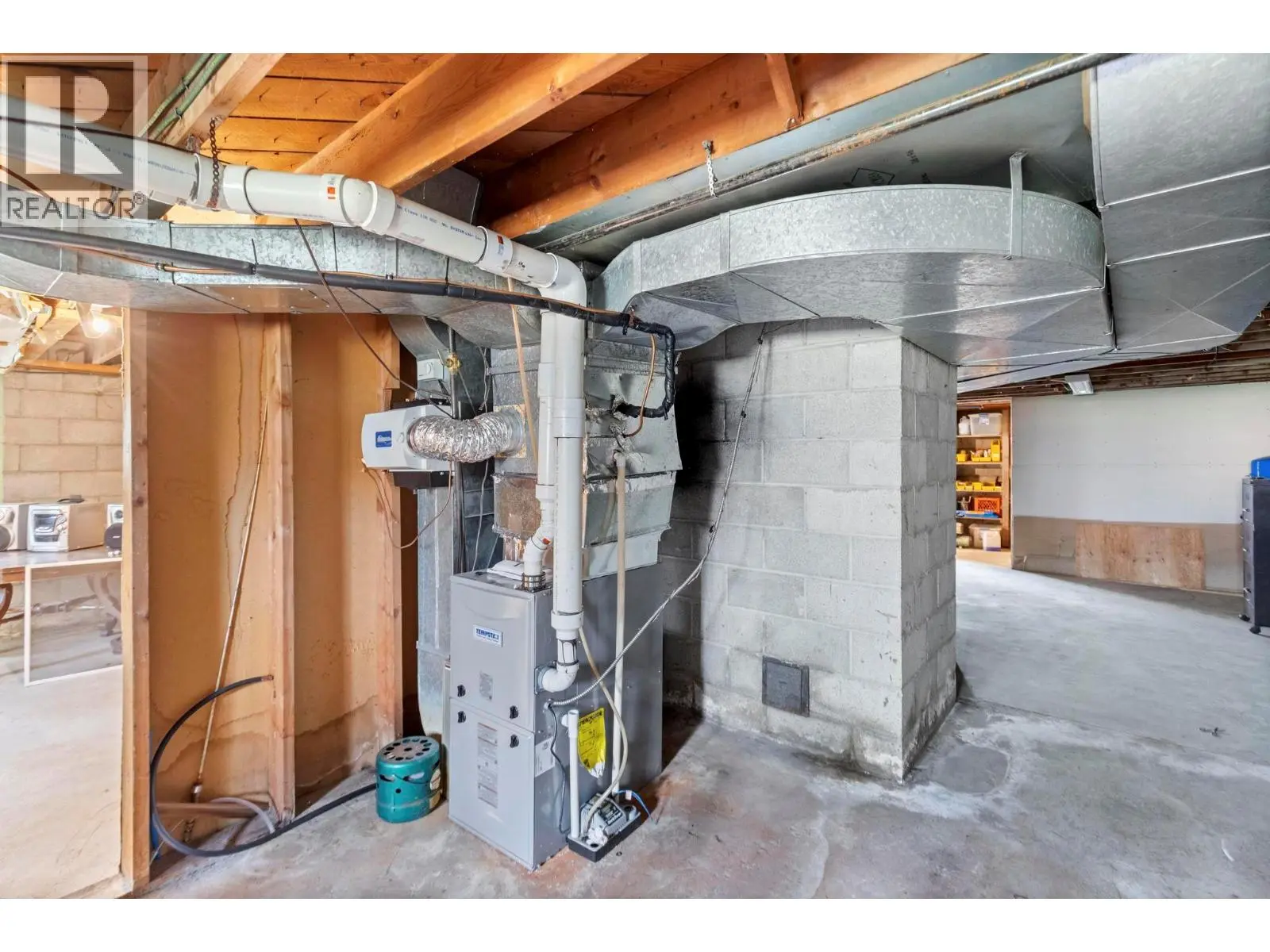 590 Brenda Road. Kelowna, British Columbia