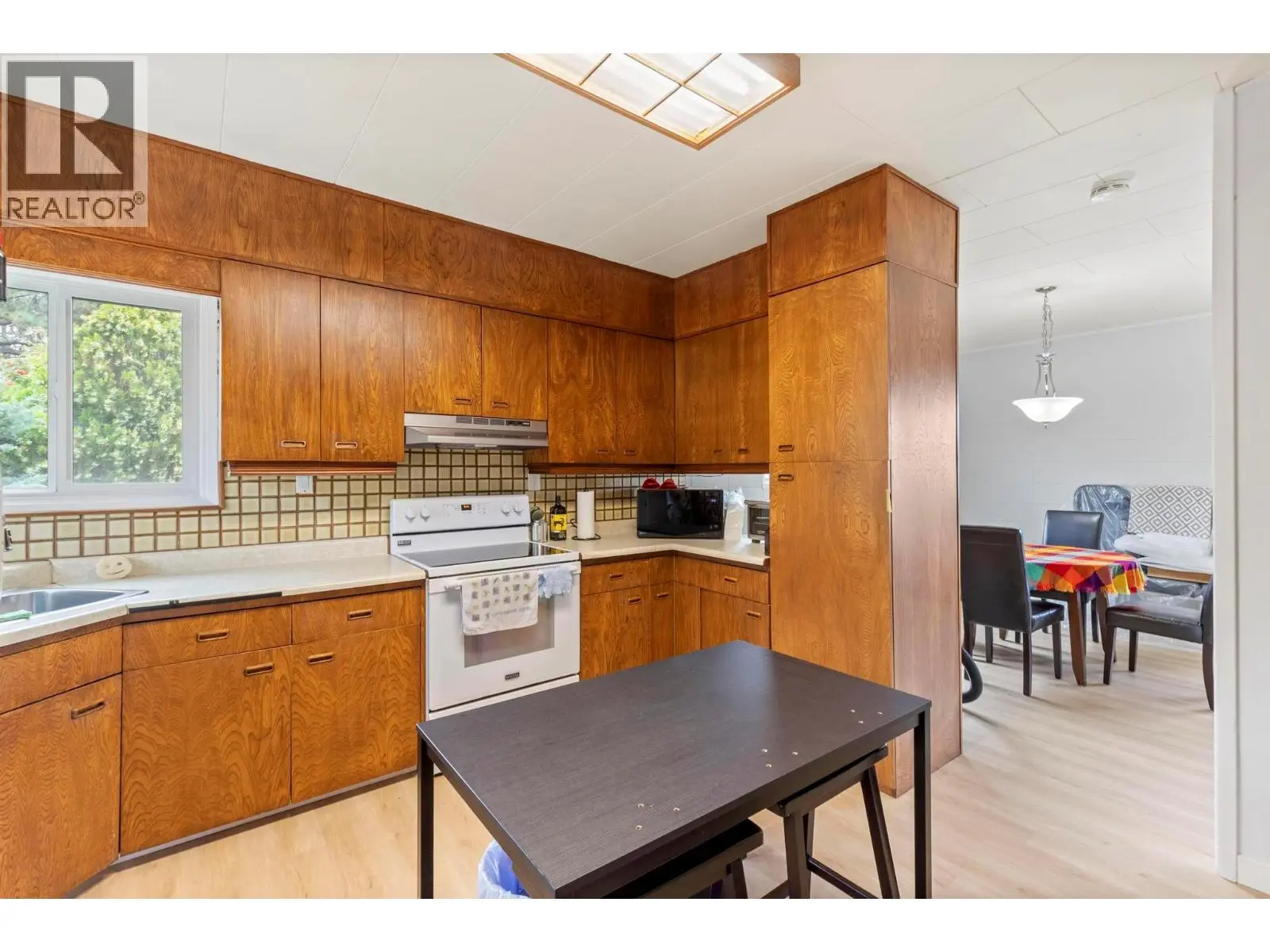 590 Brenda Road. Kelowna, British Columbia