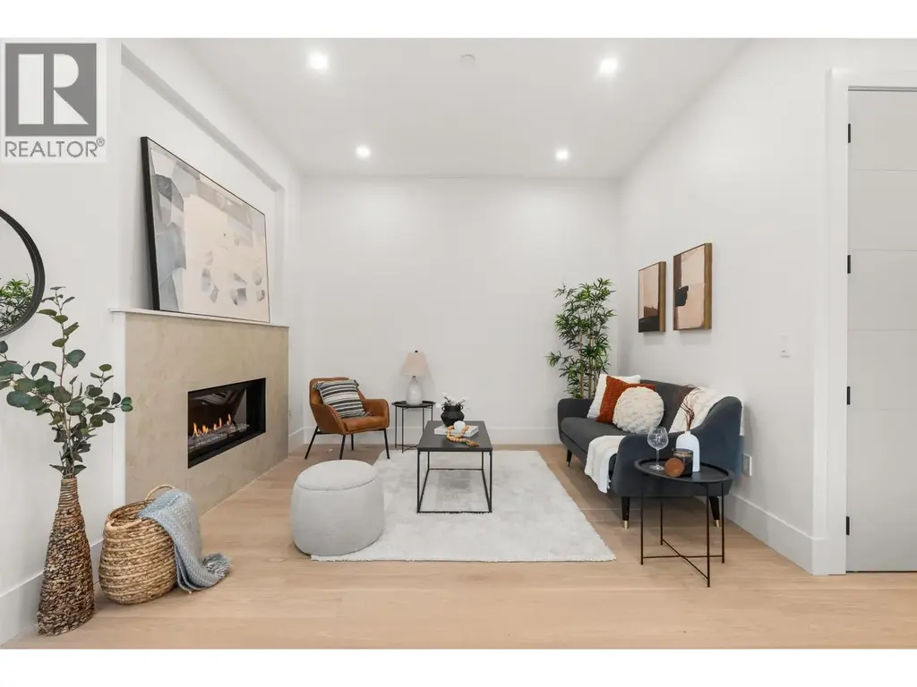 2 1822 E 14th Avenue, Vancouver