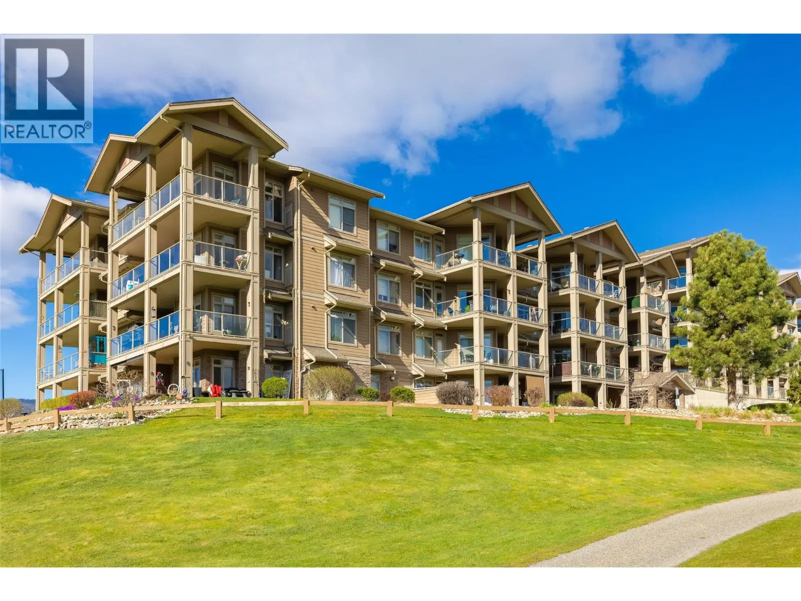 3545 Carrington Road Unit# 102. West Kelowna, British Columbia
