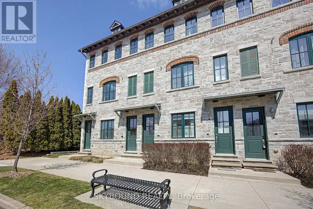 3 - 290 Barton Street W, Hamilton (Strathcona)
