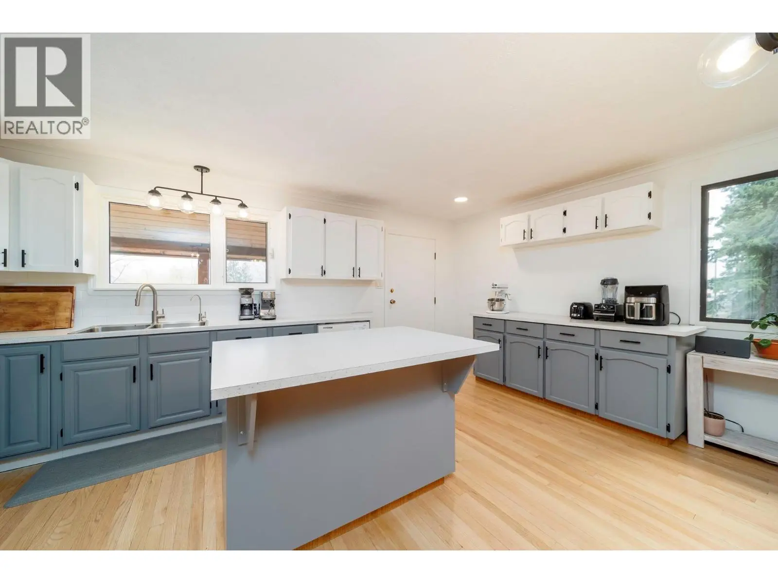 11011 Hallam Drive. Lake Country, British Columbia