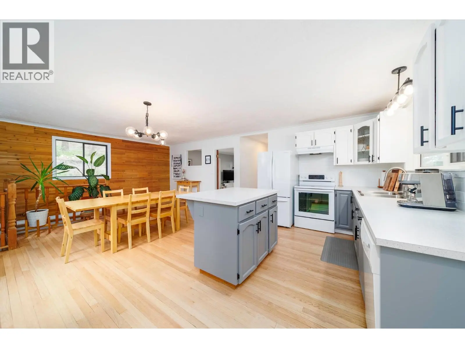 11011 Hallam Drive. Lake Country, British Columbia