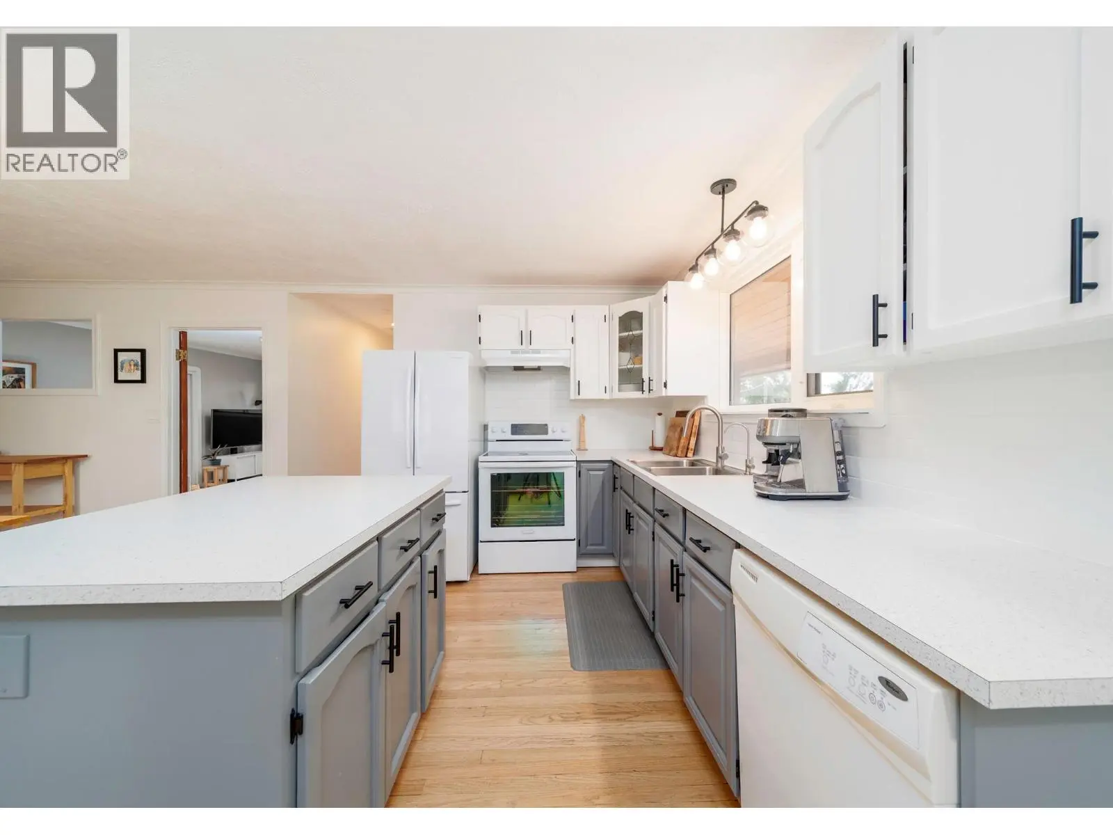 11011 Hallam Drive. Lake Country, British Columbia