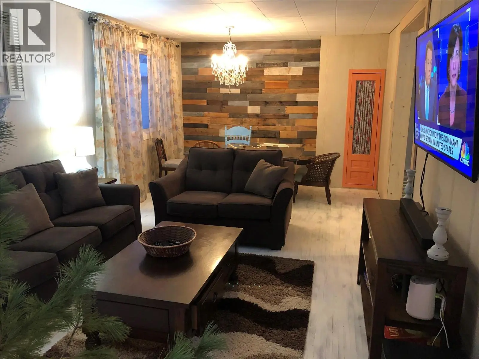 309 Third Street E. Revelstoke, British Columbia