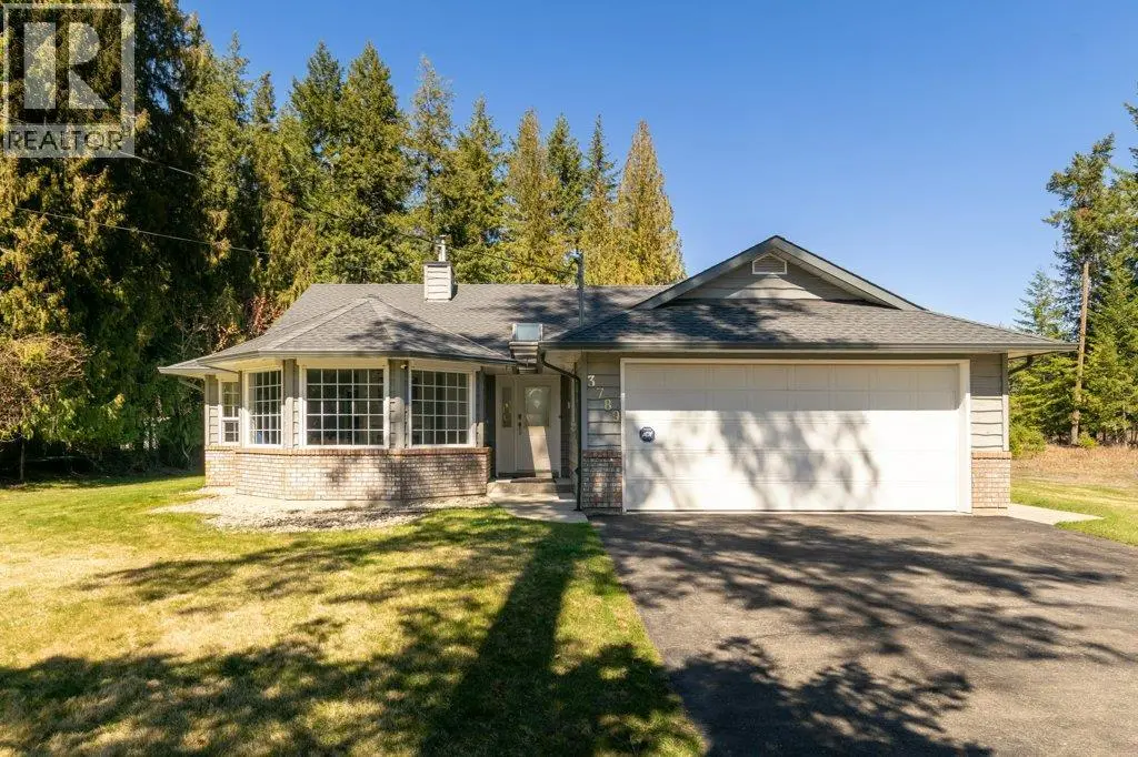 3789 Zinck Road. Scotch Creek, British Columbia
