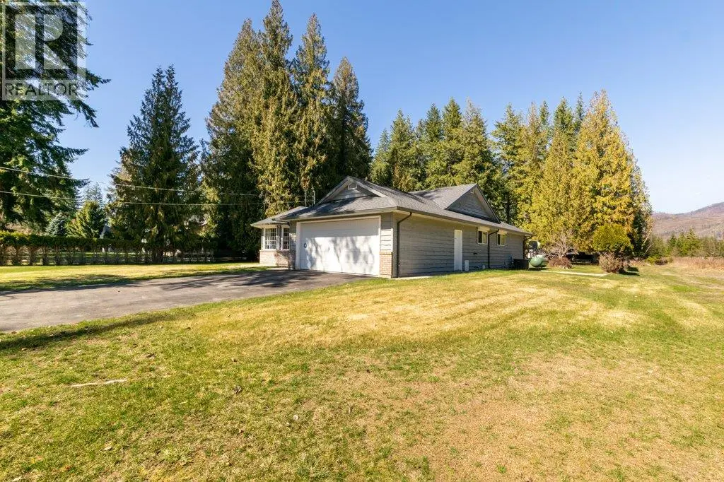 3789 Zinck Road. Scotch Creek, British Columbia