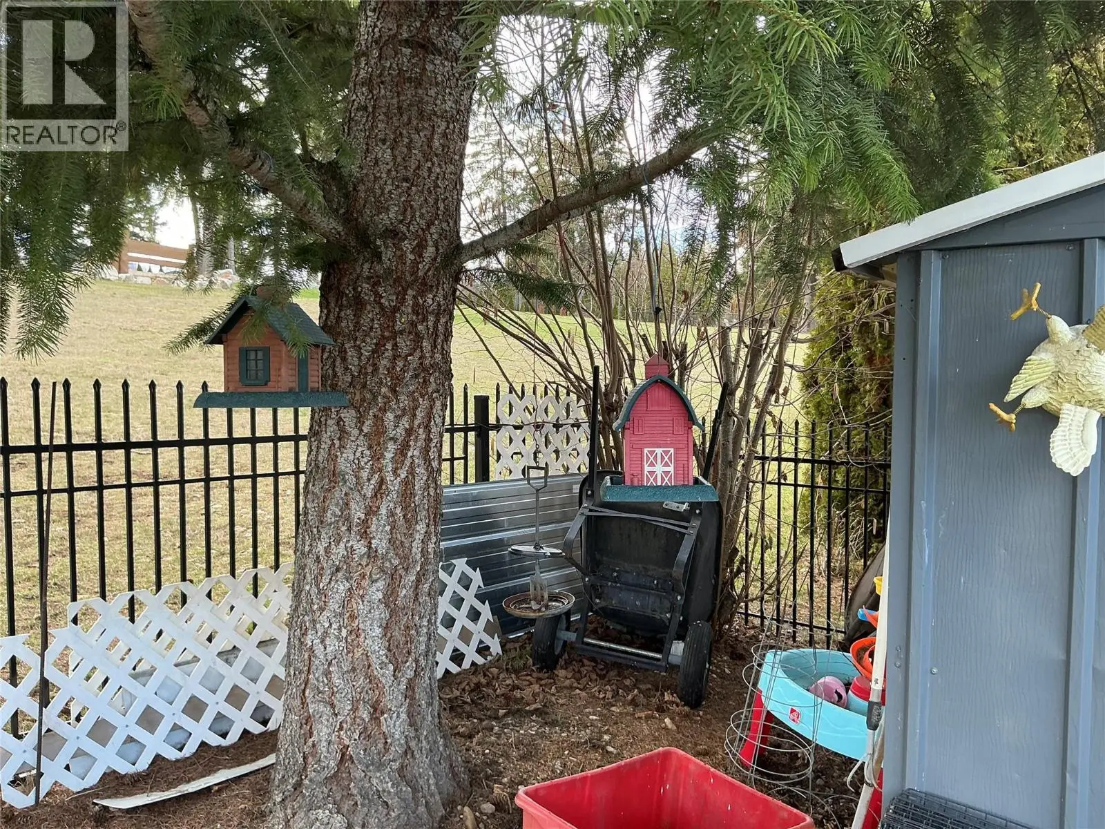 2932 Buckley Road Unit# 16. Sorrento, British Columbia
