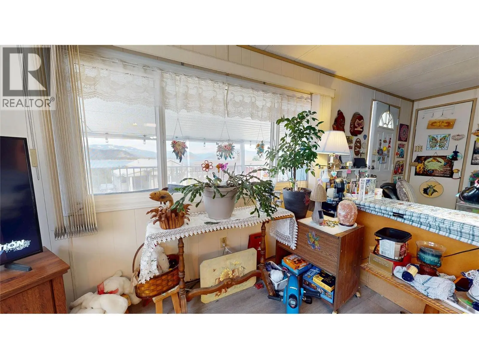 2932 Buckley Road Unit# 16. Sorrento, British Columbia