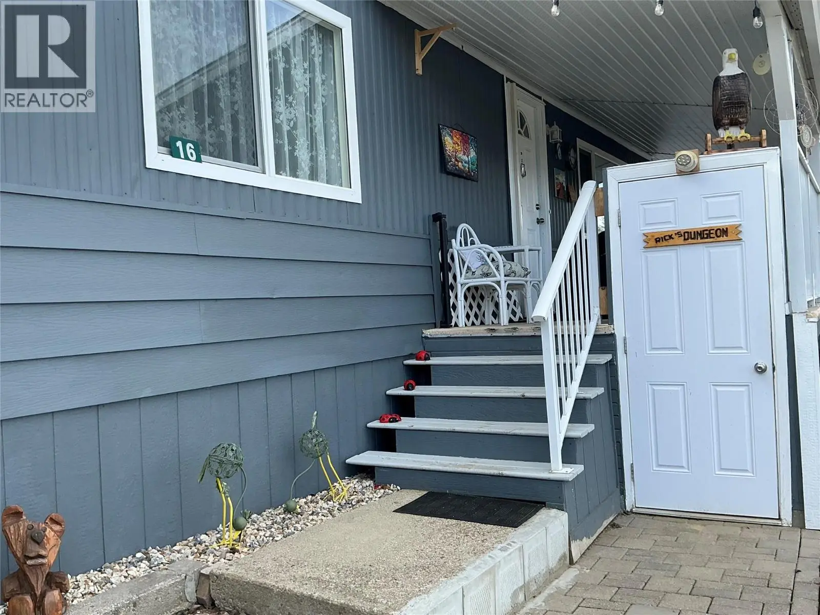 2932 Buckley Road Unit# 16. Sorrento, British Columbia