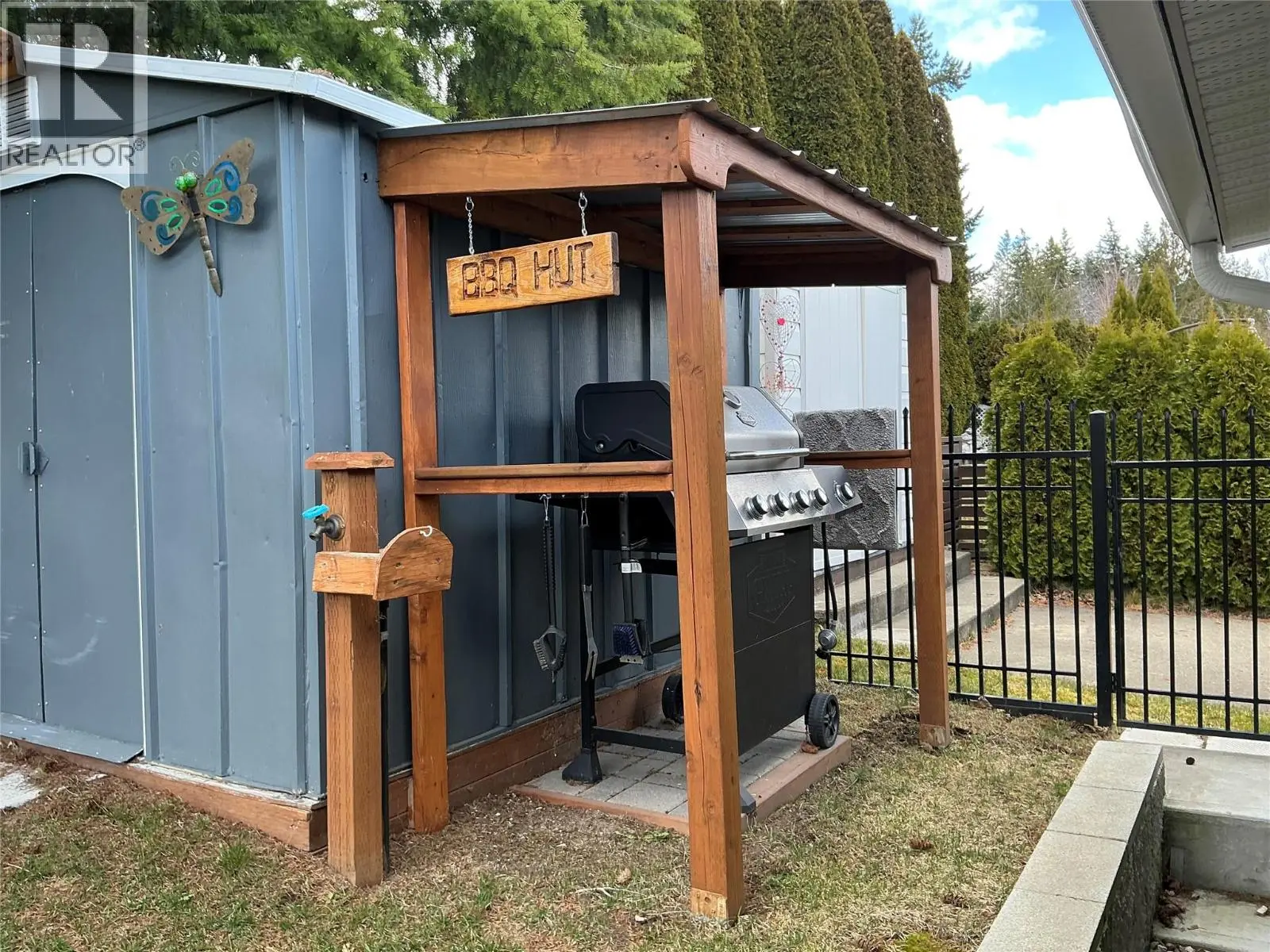 2932 Buckley Road Unit# 16. Sorrento, British Columbia