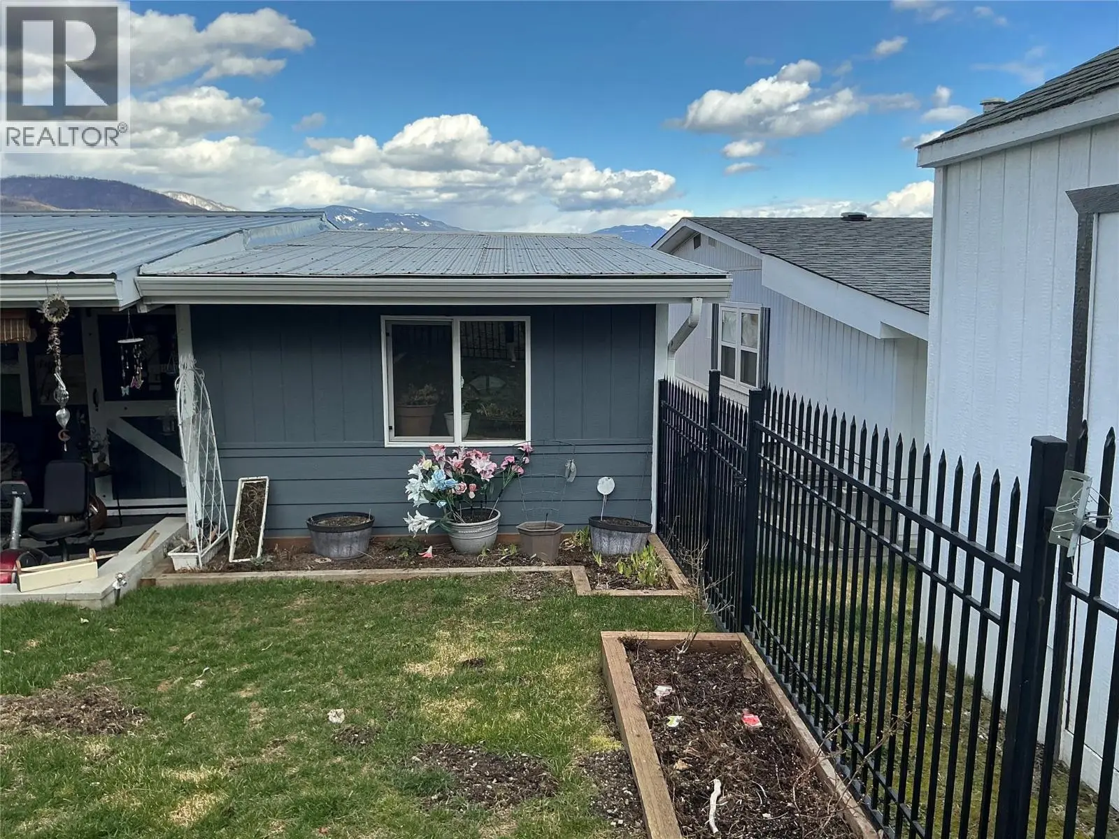 2932 Buckley Road Unit# 16. Sorrento, British Columbia