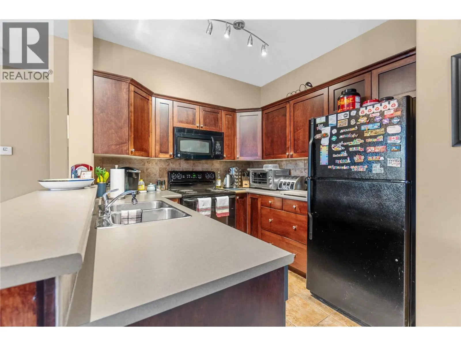 2551 Shoreline Drive Unit# 223. Lake Country, British Columbia