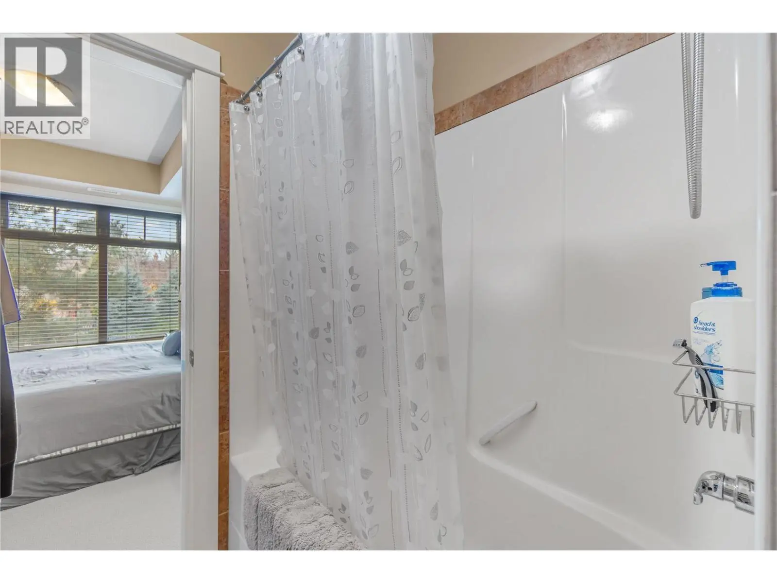 2551 Shoreline Drive Unit# 223. Lake Country, British Columbia