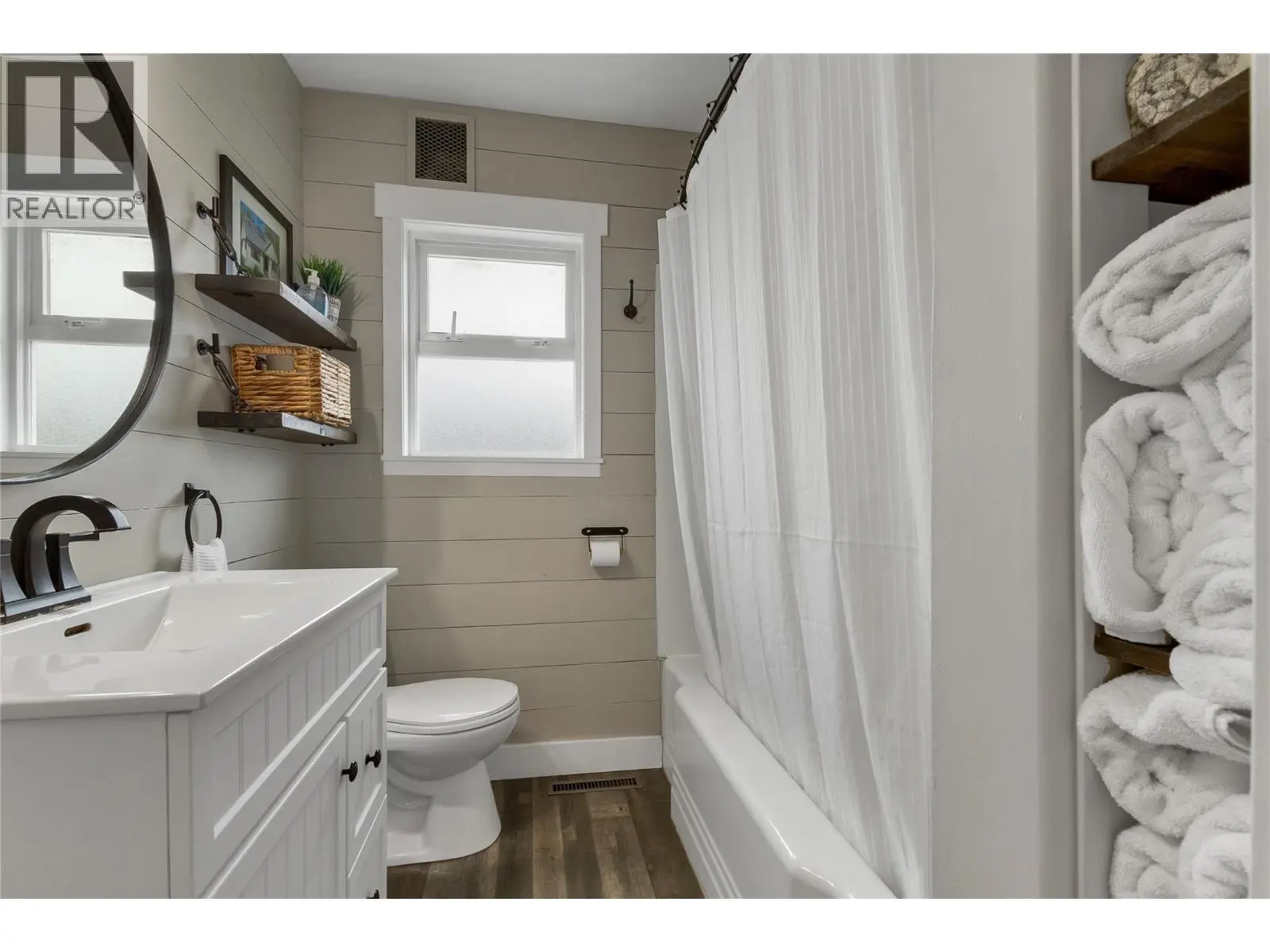 1505 32 Avenue. Vernon, British Columbia