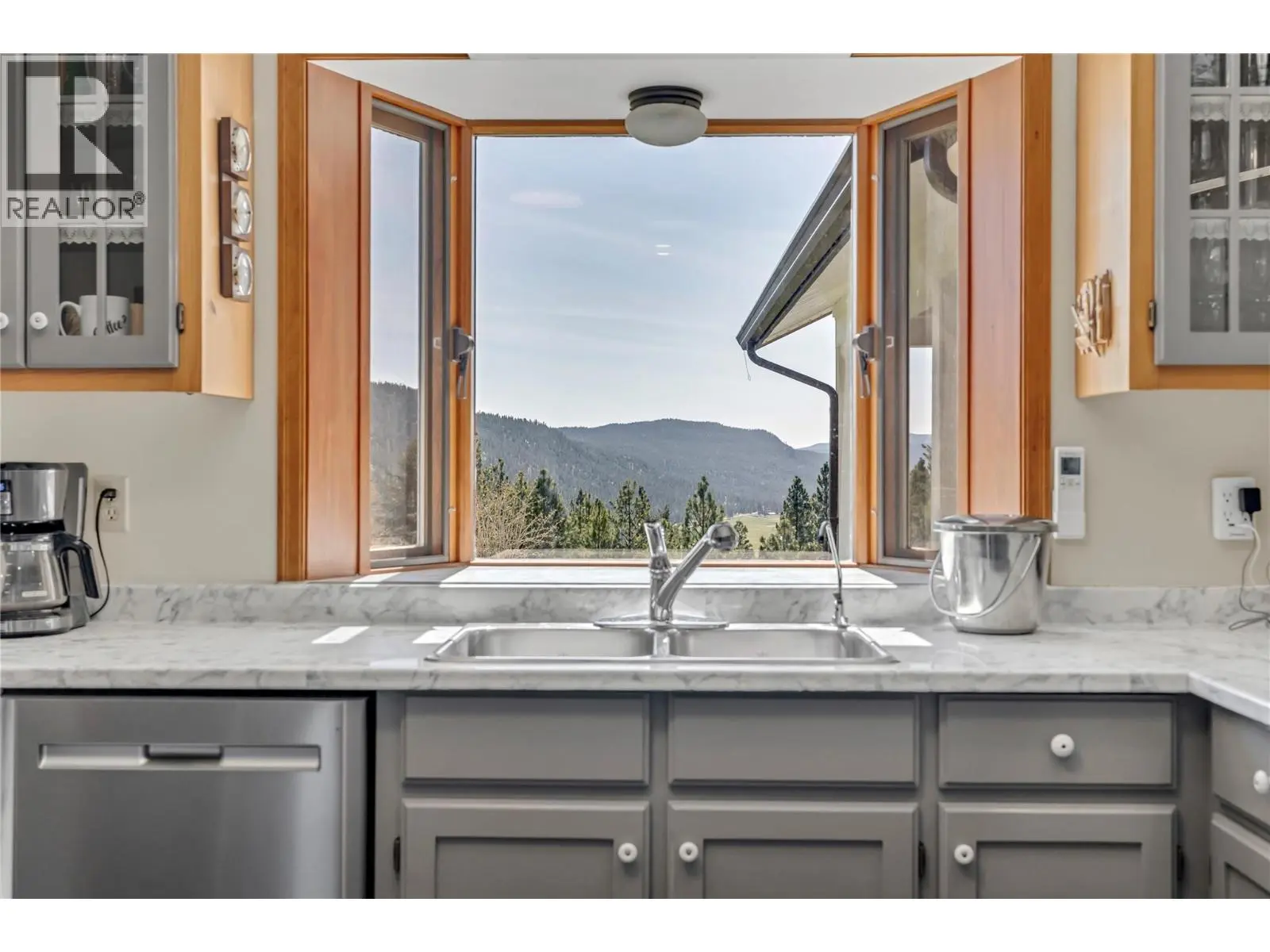 30 Osborne Road. Summerland, British Columbia