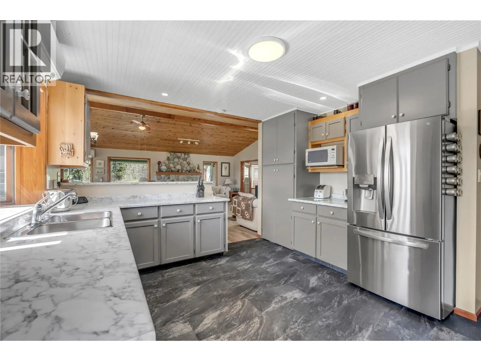 30 Osborne Road. Summerland, British Columbia