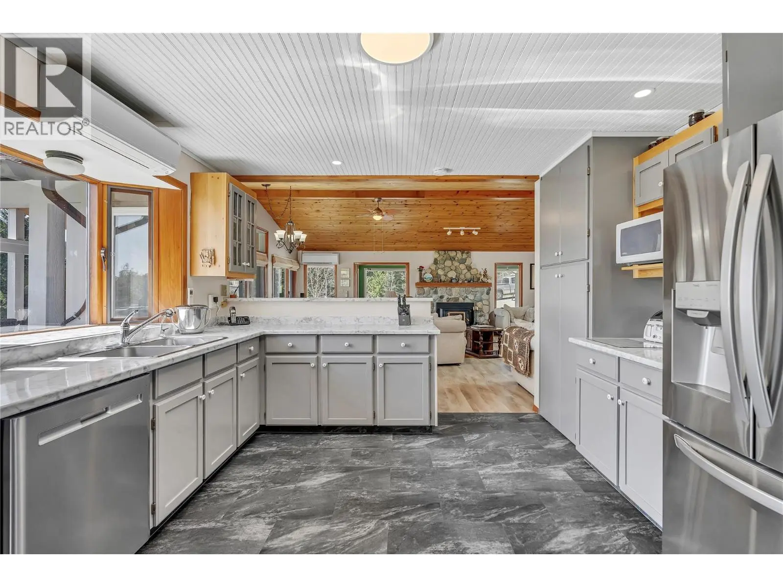 30 Osborne Road. Summerland, British Columbia