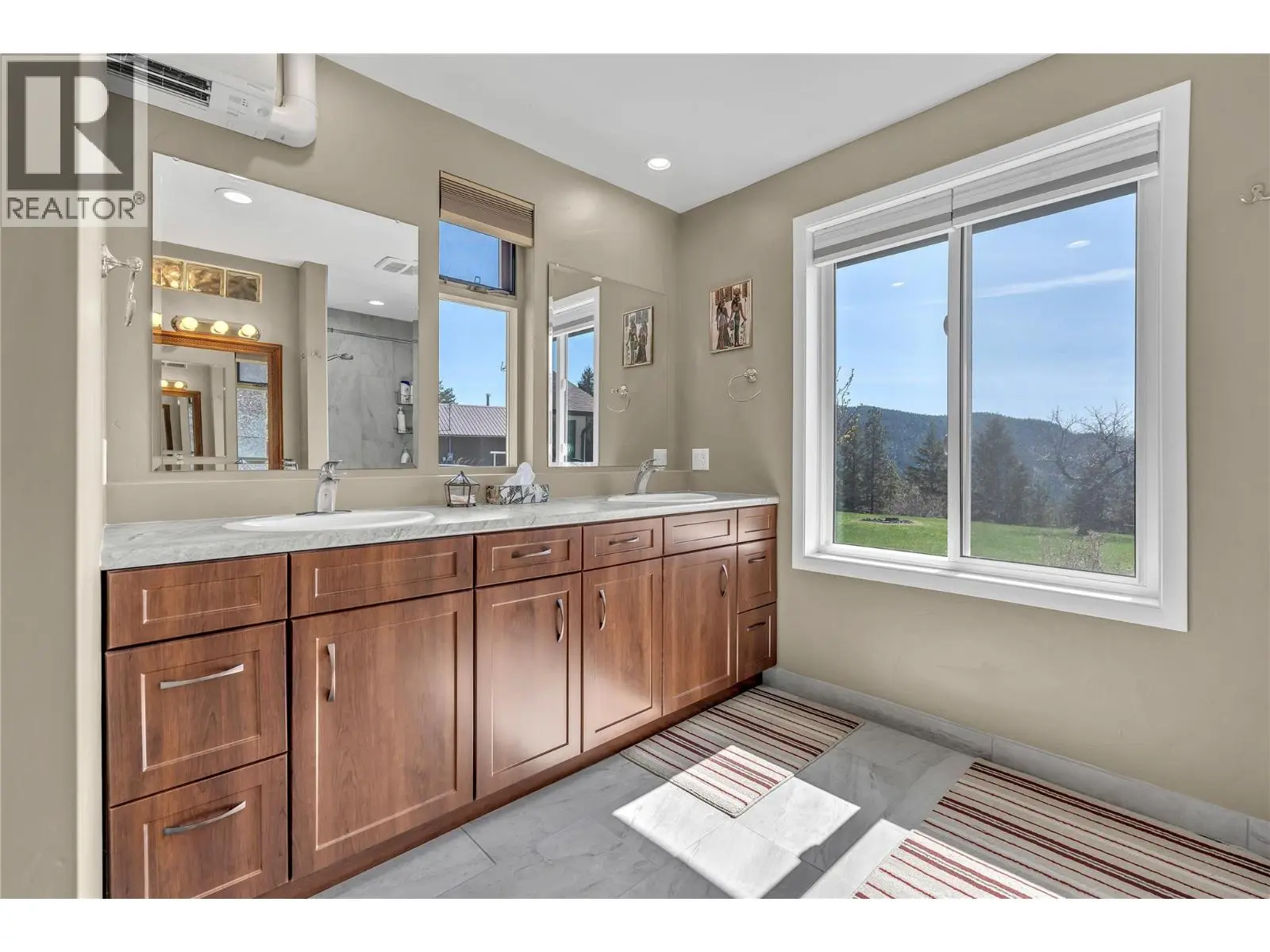 30 Osborne Road. Summerland, British Columbia