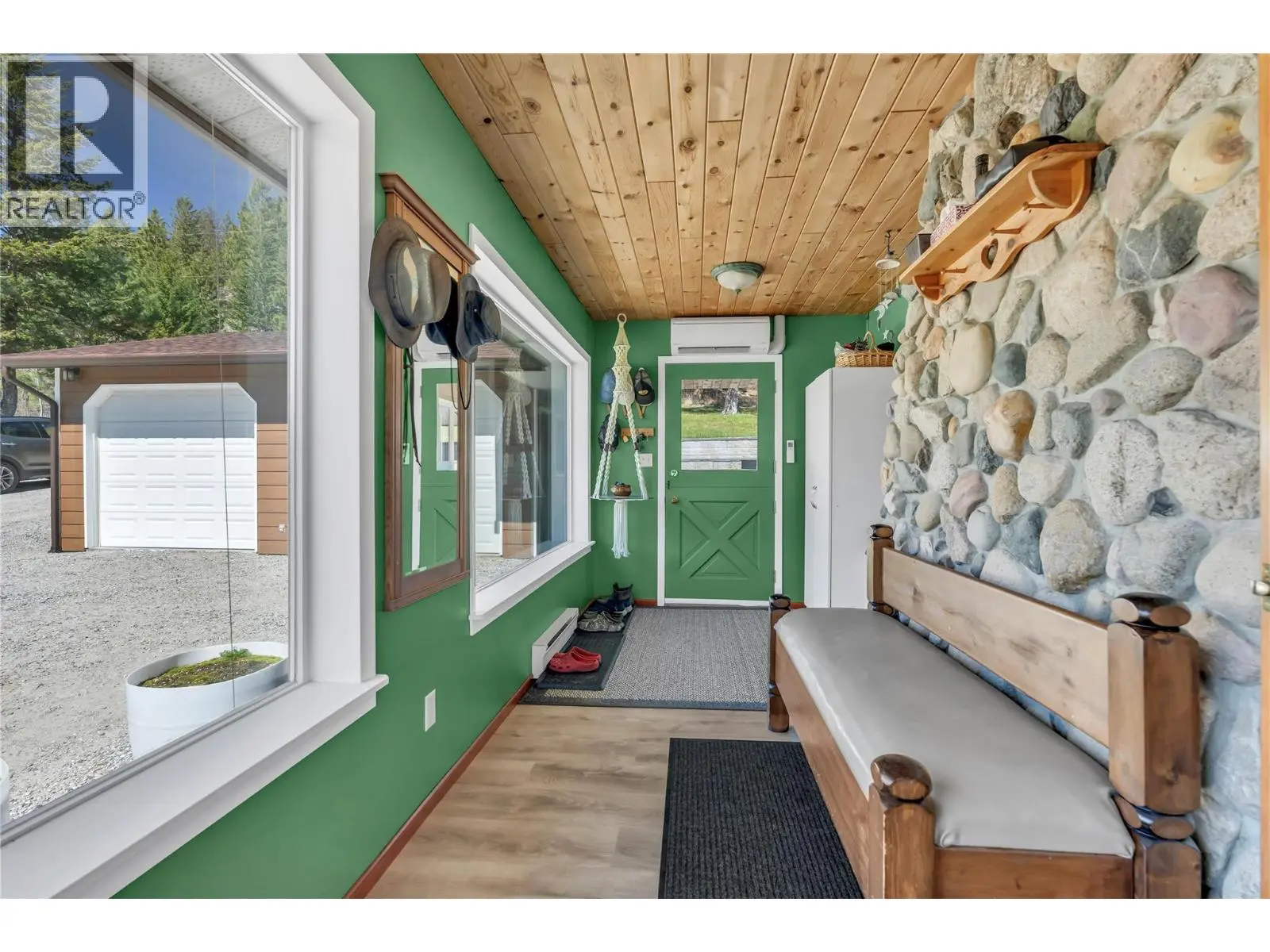 30 Osborne Road. Summerland, British Columbia