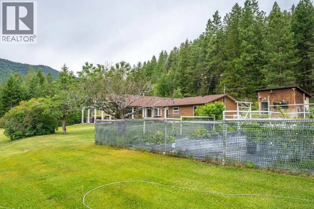 30 Osborne Road. Summerland, British Columbia