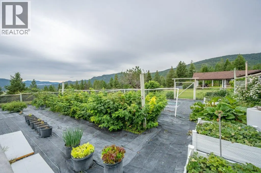 30 Osborne Road. Summerland, British Columbia