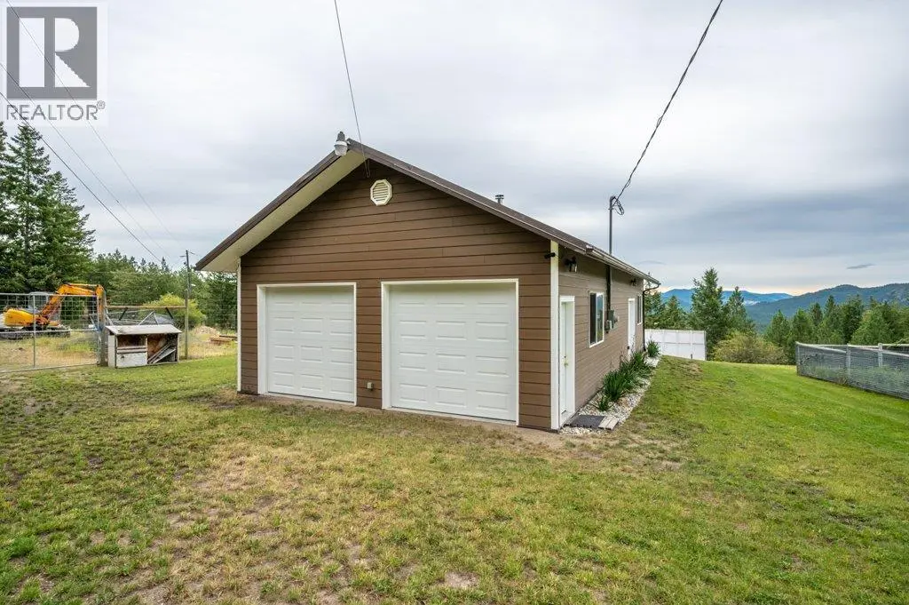 30 Osborne Road. Summerland, British Columbia