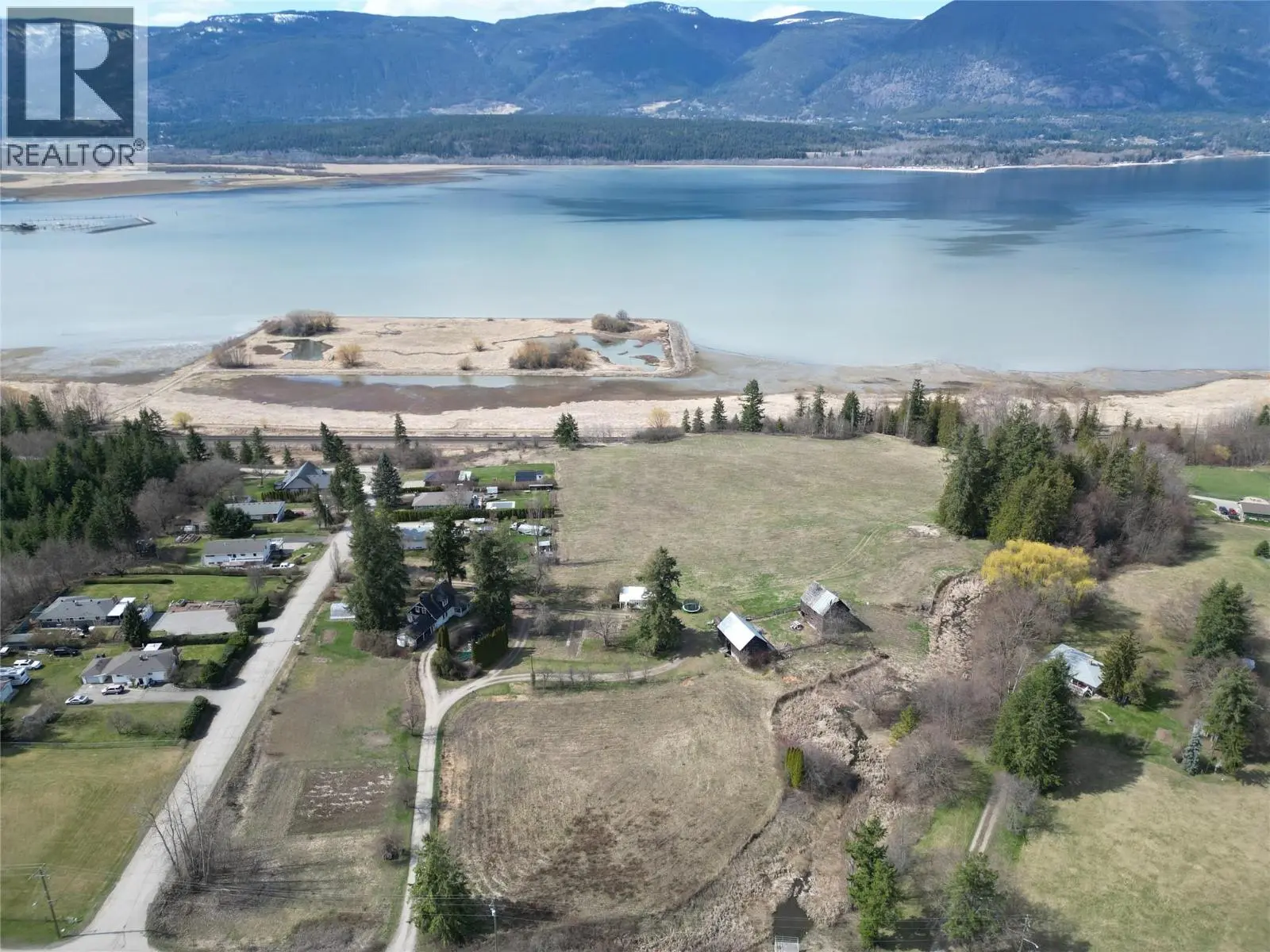 2351 Lakeshore Road Ne. Salmon Arm, British Columbia