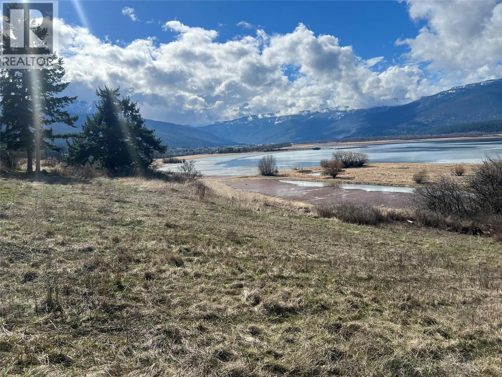 2351 Lakeshore Road Ne. Salmon Arm, British Columbia