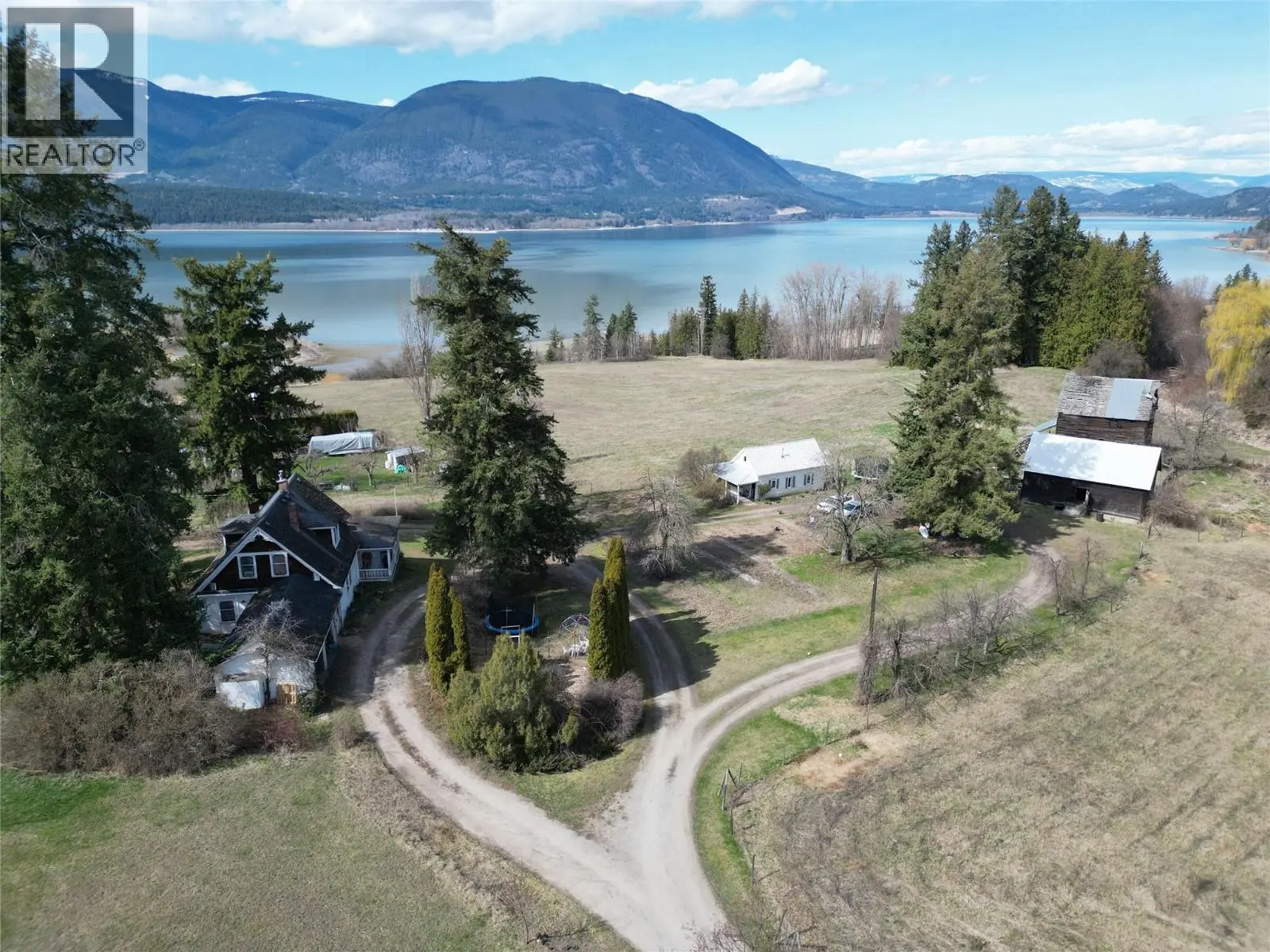 2351 Lakeshore Road Ne. Salmon Arm, British Columbia
