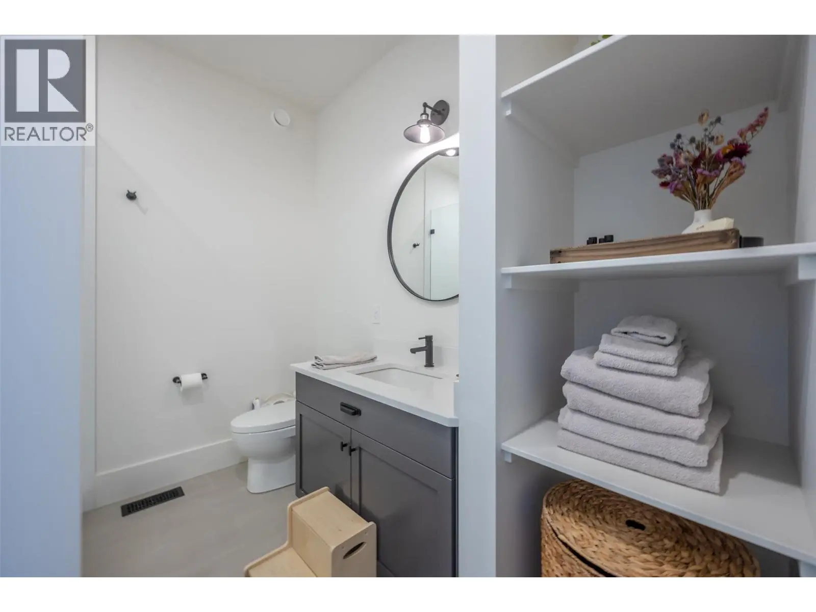 6709 Victoria Road Unit# 21. Summerland, British Columbia