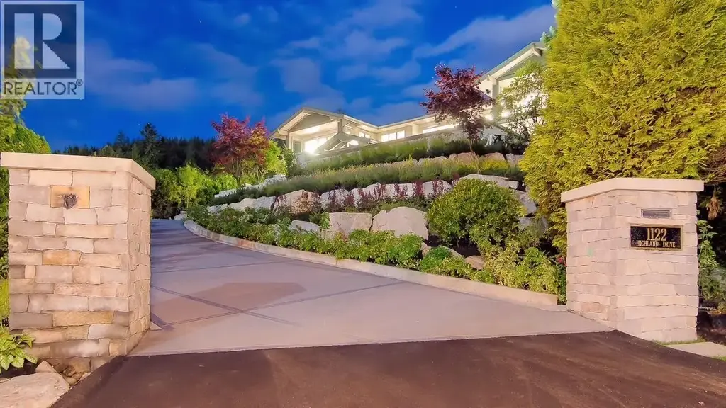 1122 Highland Drive, West Vancouver