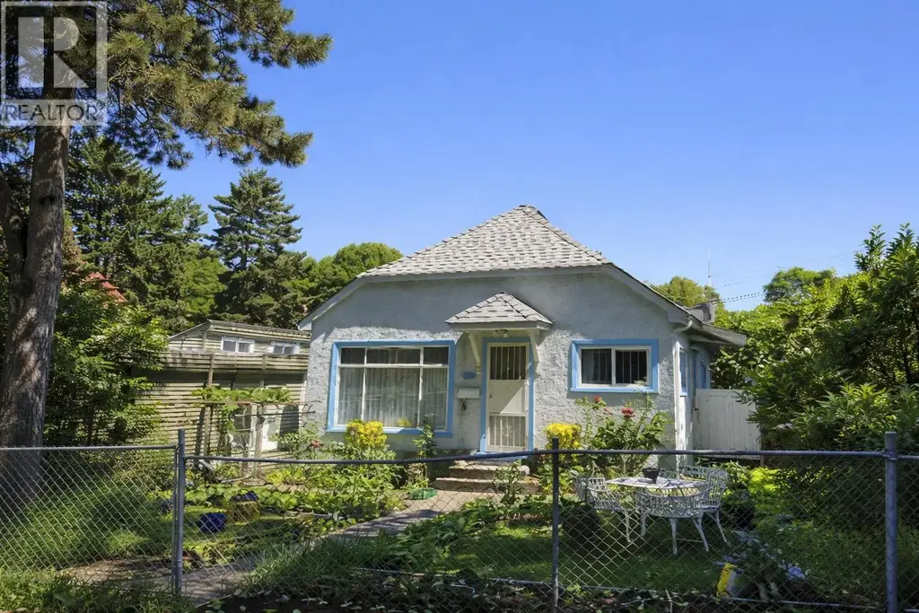 2719 Duke Street, Vancouver
