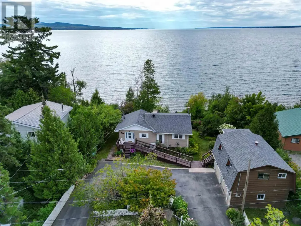 345 Dead End Rd, Goulais River
